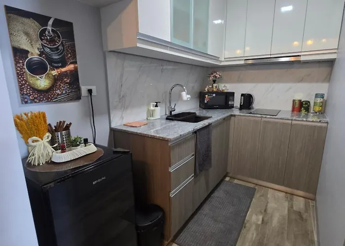Gentry Manor Okada Westside Paranaque By Royale Prestige Le Maison Apartment *
